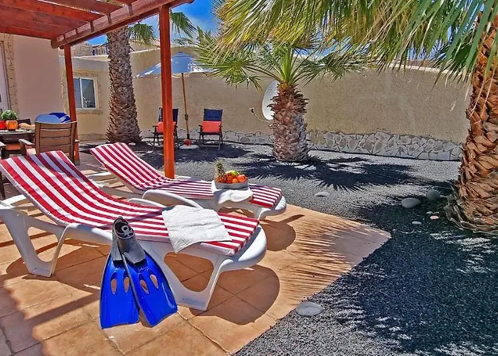 Casa Oasis - - Garten - Meerblick בית נופש לה פארד
