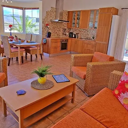 Casa Oasis - - Garten - Meerblick בית נופש